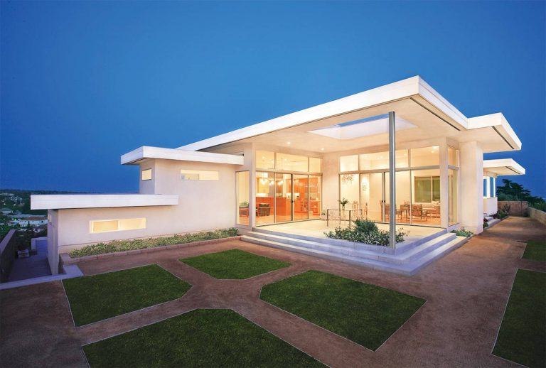 Mid-Century Modern House Architecture & Design by HartmanBaldwin