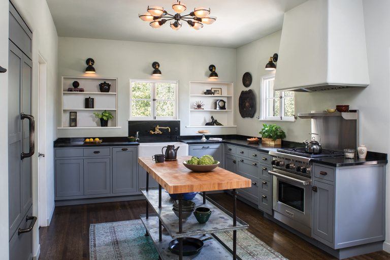 Spanish House & Mediterranean Style Robles Residence