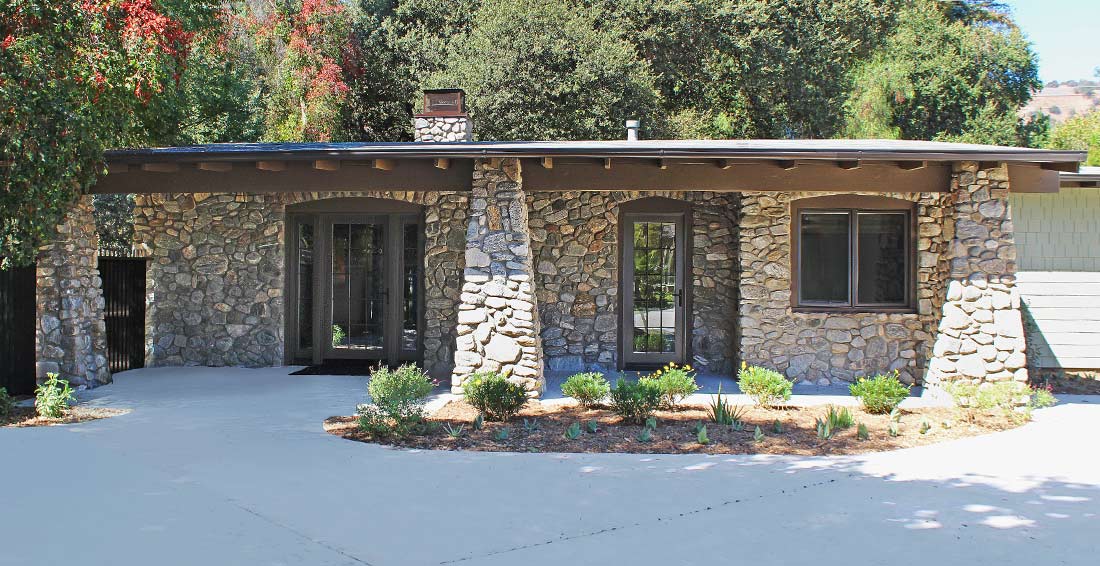 Exterior of canyon architecture remodel project.