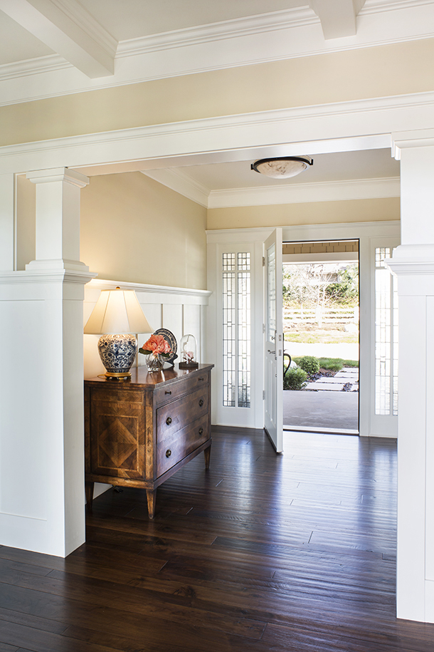 Custom-Built Hampton’s Style Doorway Design